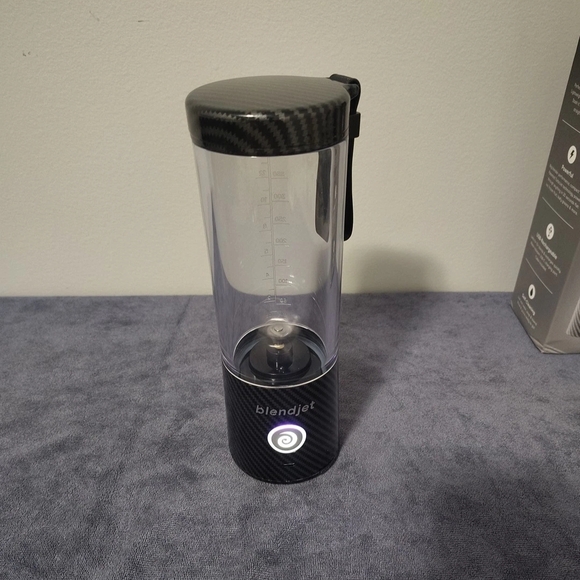 BlendJet Portable Blender in Black - Picture 2 of 9